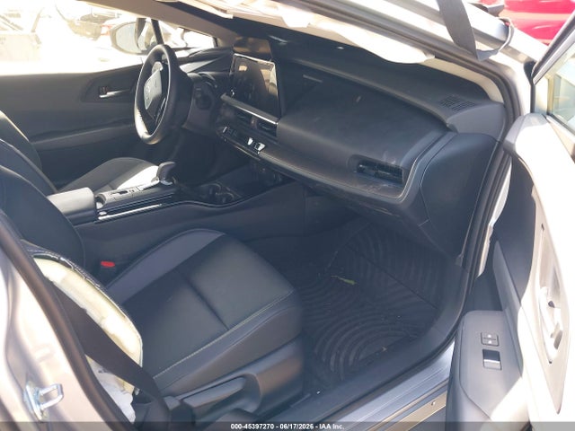 Toyota PRIUS XLE 2026 JTDACAAU2T3081220 Image 5