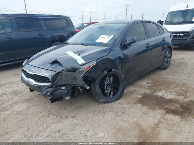 KIA Forte Lxs 2019 3KPF24AD3KE070745 Image 2
