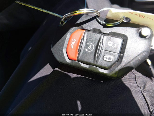 Продажа на аукционе авто 2020 Jeep Wrangler Unlimited Sahara Altitude 4x4, vin: 1C4HJXEGXLW137771, номер лота: 45397302