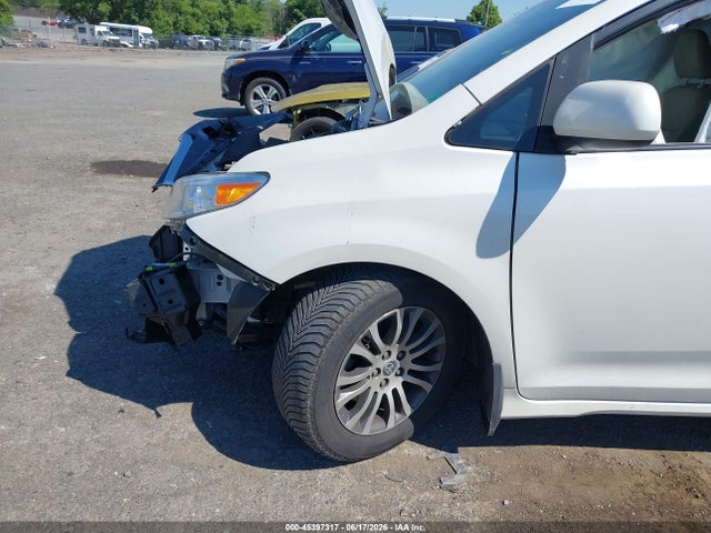 2020 Toyota Sienna Xle Premium მანქანა იყიდება აუქციონზე, vin: 5TDYZ3DC4LS059908, აუქციონის ნომერი: 45397317