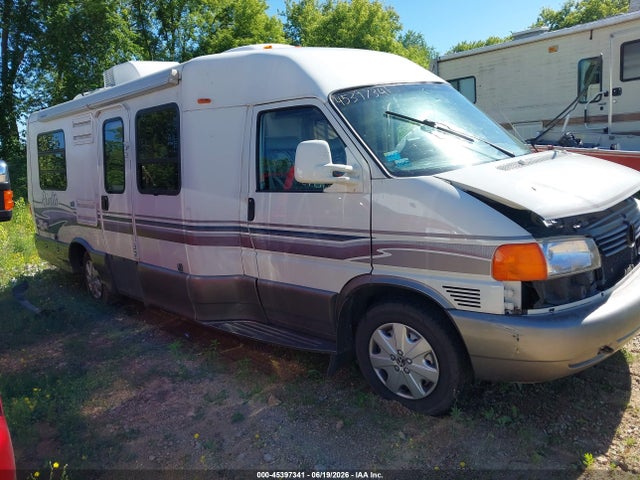 1999 Volkswagen Eurovan მანქანა იყიდება აუქციონზე, vin: WV3AH2704XH111383, აუქციონის ნომერი: 45397341