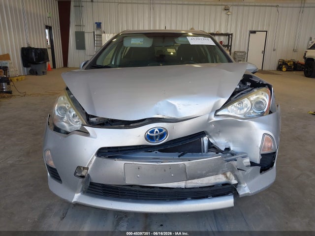 Toyota Prius C Two 2014 JTDKDTB3XE1570966 Image 12