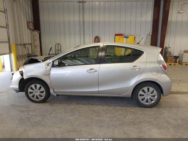 Toyota Prius C Two 2014 JTDKDTB3XE1570966 Image 14