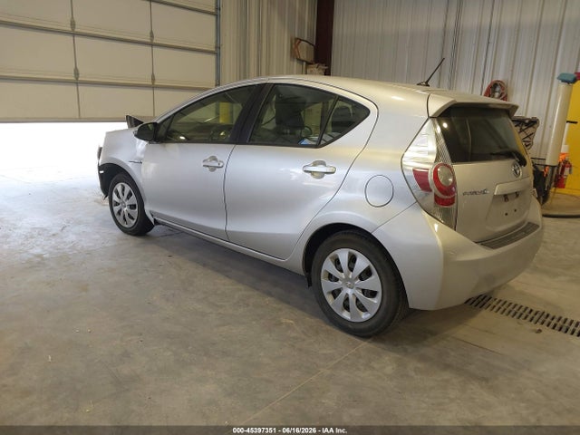 Toyota Prius C Two 2014 JTDKDTB3XE1570966 Image 3