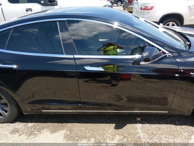 2018 Tesla Model S 100d/75d/p100d მანქანა იყიდება აუქციონზე, vin: 5YJSA1E20JF296842, აუქციონის ნომერი: 45397375
