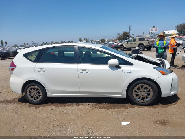 Toyota Prius V Four 2017 JTDZN3EU7HJ058991 Image 13