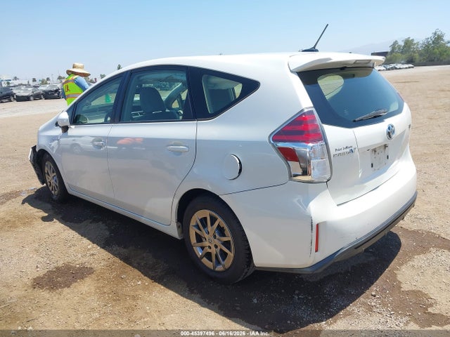 Toyota Prius V Four 2017 JTDZN3EU7HJ058991 Image 3