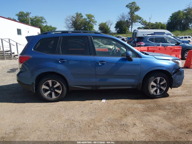 Subaru Forester 2.5i Premium 2017 JF2SJAGCXHH805689 Image 14