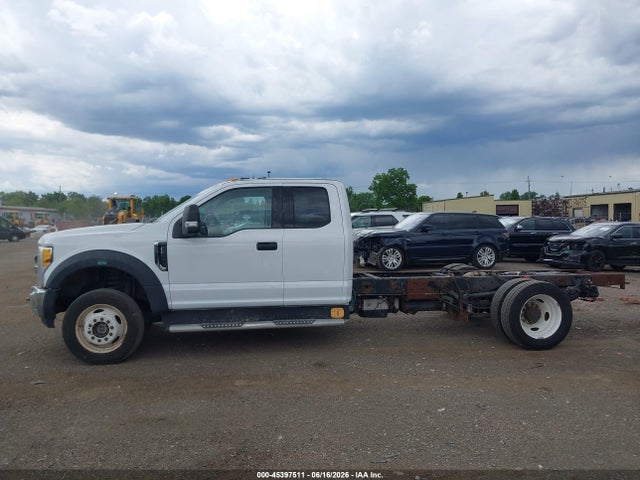 45397511 :رقم المزاد ، 1FD0X5HT4HEC91202 vin ، 2017 Ford F-550 Chassis Lariat/xl/xlt مزاد بيع