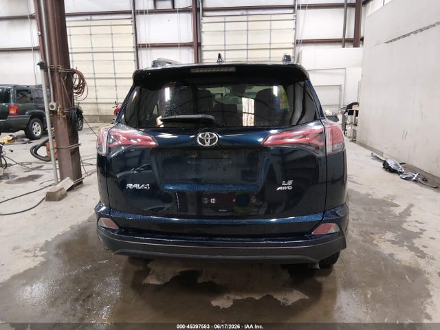 Toyota RAV4 LE 2018 JTMBFREV8JJ723512 Image 17