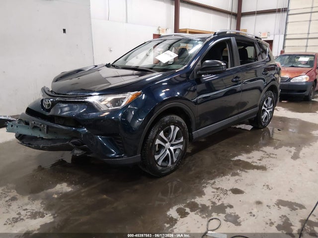 Toyota RAV4 LE 2018 JTMBFREV8JJ723512 Image 2