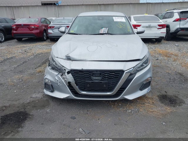1N4BL4DV4NN308317 Nissan Altima Sv Fwd