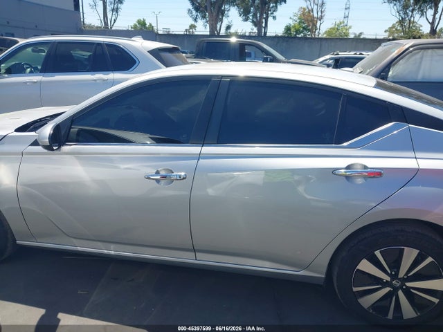 1N4BL4DV4NN308317 Nissan Altima Sv Fwd