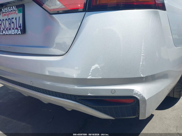 1N4BL4DV4NN308317 Nissan Altima Sv Fwd
