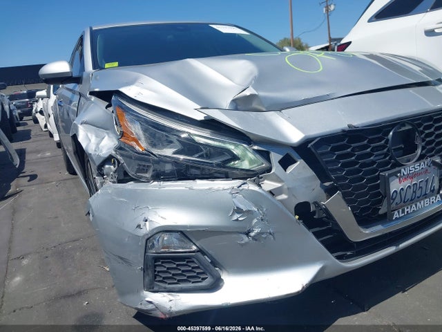 1N4BL4DV4NN308317 Nissan Altima Sv Fwd