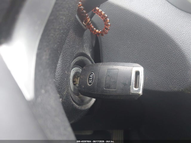 45397604 :رقم المزاد ، 5XYPG4A32HG207229 vin ، 2017 Kia Sorento 2.4l Lx مزاد بيع