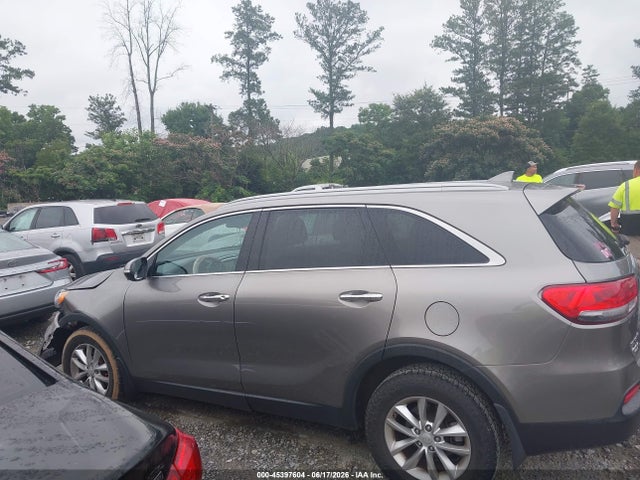 45397604 :رقم المزاد ، 5XYPG4A32HG207229 vin ، 2017 Kia Sorento 2.4l Lx مزاد بيع