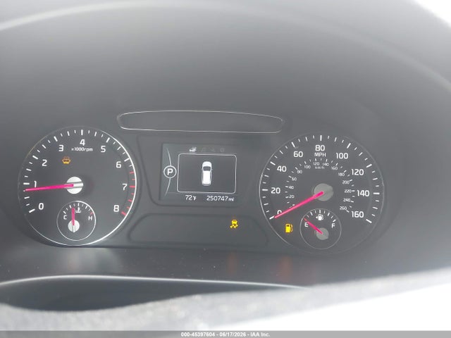 45397604 :رقم المزاد ، 5XYPG4A32HG207229 vin ، 2017 Kia Sorento 2.4l Lx مزاد بيع