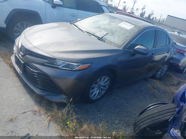 Toyota CAMRY LE 2020 4T1C11AK1LU973641 Image 2