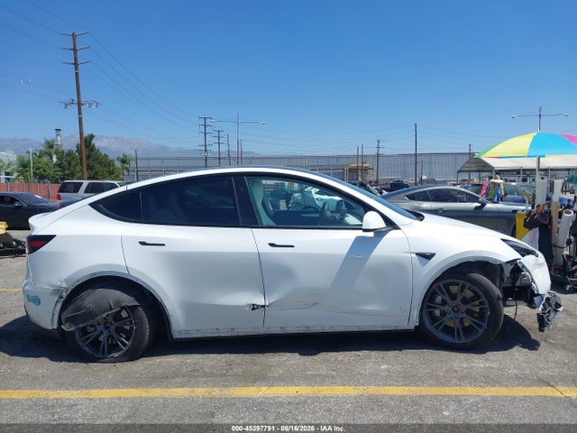 45397791 :رقم المزاد ، 7SAYGAEE2RF111773 vin ، 2024 Tesla Model Y Long Range Dual Motor All-wheel Drive مزاد بيع