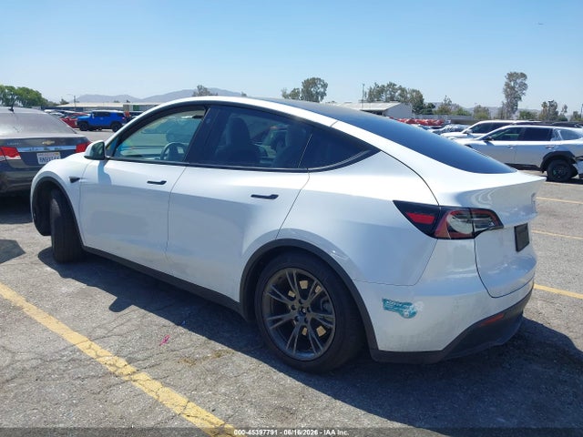 45397791 :رقم المزاد ، 7SAYGAEE2RF111773 vin ، 2024 Tesla Model Y Long Range Dual Motor All-wheel Drive مزاد بيع