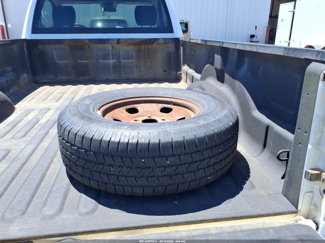 3C6JR7DG4KG504518 RAM 1500 Classic Tradesman 4x4 8&#039; Box