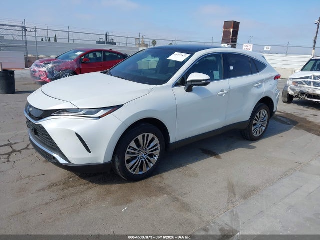 Toyota Venza Limited 2024 JTEAAAAH3RJ170559 Image 2