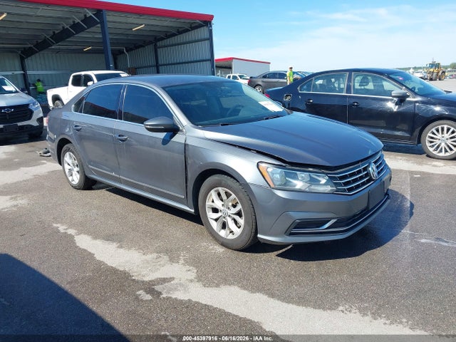 2016 1VWAT7A38GC025215 main image