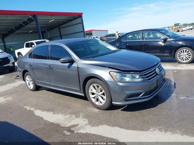 Aukcja sprzedaży 2016 Volkswagen Passat 1.8t S, vin: 1VWAT7A38GC025215, numer aukcji: 45397916