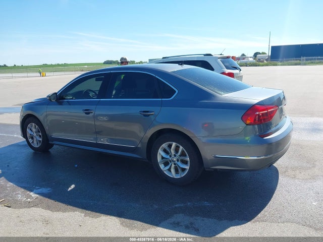 Aukcja sprzedaży 2016 Volkswagen Passat 1.8t S, vin: 1VWAT7A38GC025215, numer aukcji: 45397916