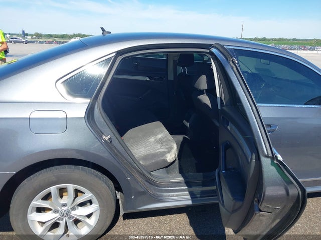 Aukcja sprzedaży 2016 Volkswagen Passat 1.8t S, vin: 1VWAT7A38GC025215, numer aukcji: 45397916