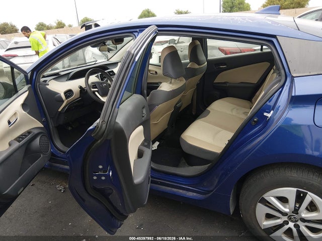 Toyota Prius Two 2017 JTDKBRFU2H3559450 Image 8