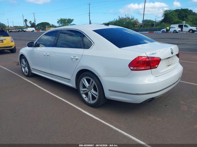 1VWBT7A38FC015643 Volkswagen Passat 1.8t Se