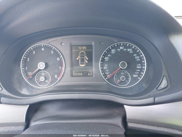 1VWBT7A38FC015643 Volkswagen Passat 1.8t Se