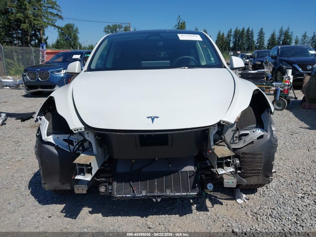 Продажа на аукционе авто 2023 Tesla Model Y Awd/long Range Dual Motor All-wheel Drive, vin: 7SAYGDEE1PF825103, номер лота: 45398080