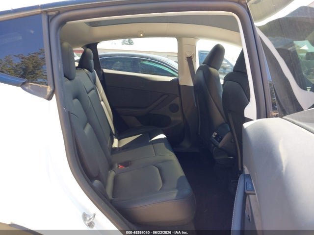 Продажа на аукционе авто 2023 Tesla Model Y Awd/long Range Dual Motor All-wheel Drive, vin: 7SAYGDEE1PF825103, номер лота: 45398080