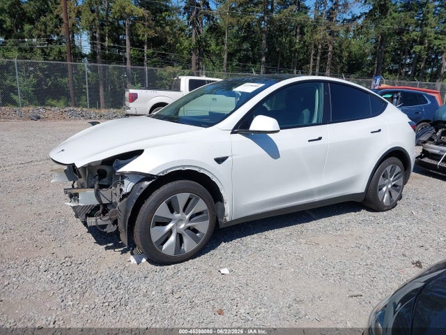 Продажа на аукционе авто 2023 Tesla Model Y Awd/long Range Dual Motor All-wheel Drive, vin: 7SAYGDEE1PF825103, номер лота: 45398080