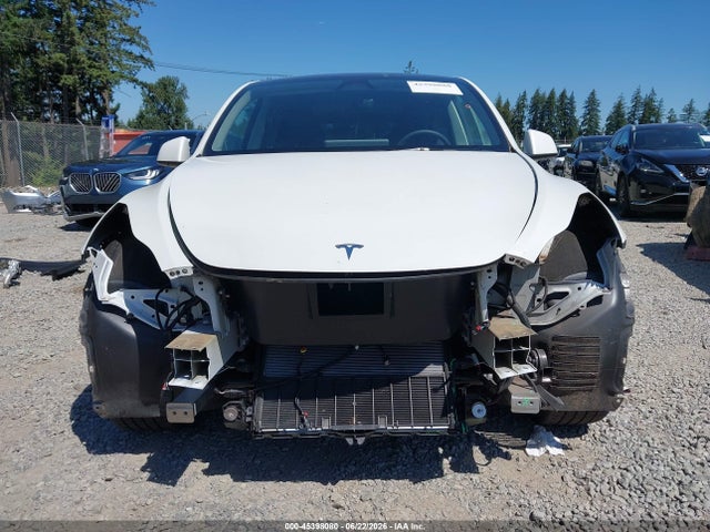 Продажа на аукционе авто 2023 Tesla Model Y Awd/long Range Dual Motor All-wheel Drive, vin: 7SAYGDEE1PF825103, номер лота: 45398080