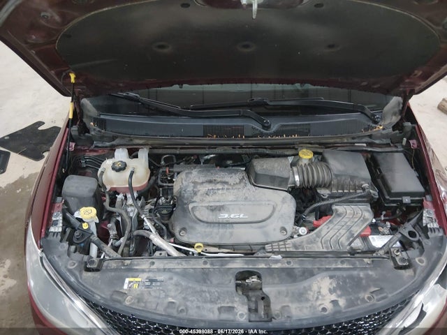 Продаж на аукціоні авто 2018 Chrysler Pacifica Touring Plus, vin: 2C4RC1FG8JR123769, номер лоту: 45398088