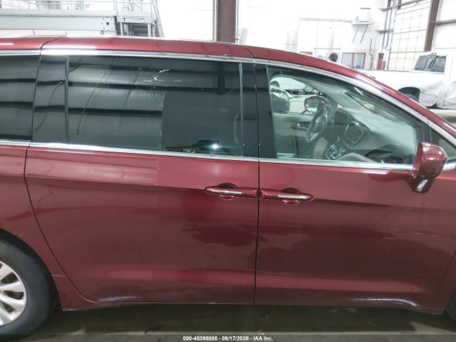 Продаж на аукціоні авто 2018 Chrysler Pacifica Touring Plus, vin: 2C4RC1FG8JR123769, номер лоту: 45398088