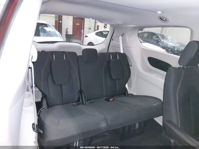 Продаж на аукціоні авто 2018 Chrysler Pacifica Touring Plus, vin: 2C4RC1FG8JR123769, номер лоту: 45398088