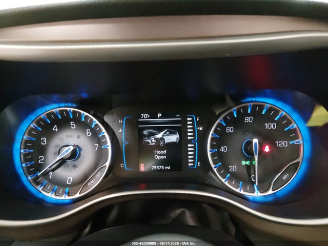 Продаж на аукціоні авто 2018 Chrysler Pacifica Touring Plus, vin: 2C4RC1FG8JR123769, номер лоту: 45398088