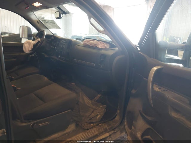 45398095 :رقم المزاد ، 1GT4K0B66AF126052 vin ، 2010 Gmc Sierra 2500hd Sle مزاد بيع