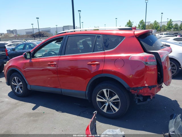 JTMWFREV2HJ110880 Toyota Rav4 Xle