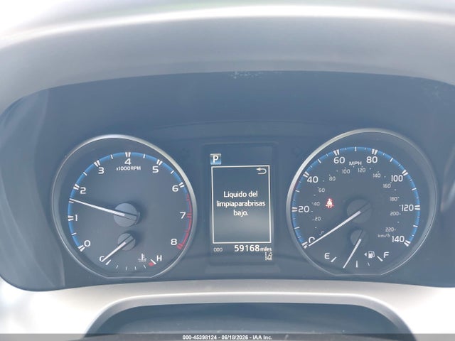 JTMWFREV2HJ110880 Toyota Rav4 Xle