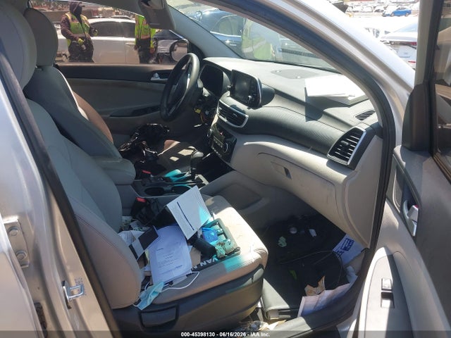 KM8J23A43KU004763 Hyundai TUCSON SE