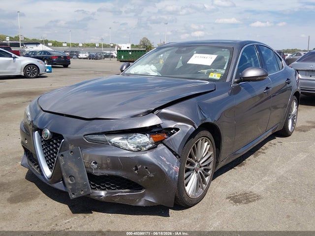 Alfa Romeo Giulia Ti Awd 2017 ZARFAEEN3H7529475 Image 2