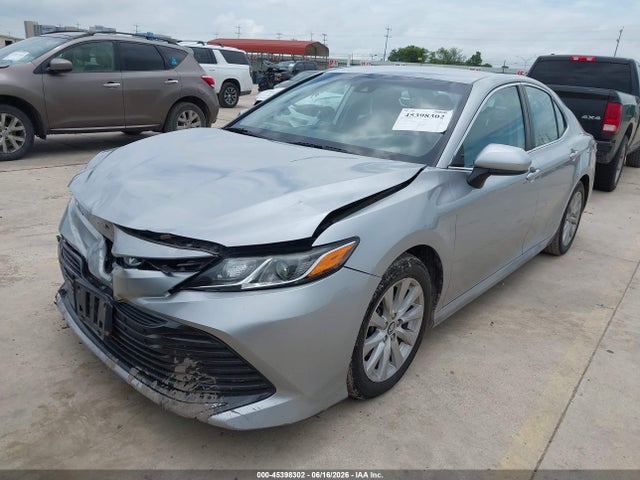 Toyota CAMRY LE 2019 4T1B11HK3KU255489 Image 2