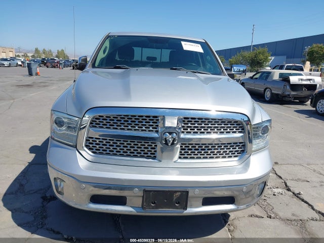45398329 :رقم المزاد ، 1C6RR7NM8JS355044 vin ، 2018 Ram 1500 Laramie  4x4 5'7 Box مزاد بيع