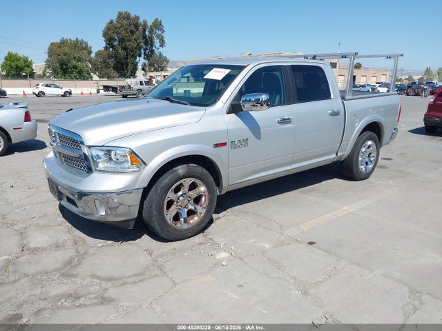 45398329 :رقم المزاد ، 1C6RR7NM8JS355044 vin ، 2018 Ram 1500 Laramie  4x4 5'7 Box مزاد بيع